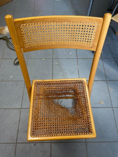 Klappstuhl mit Wiener Geflecht